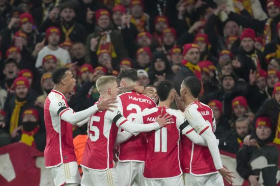 "Арсенал" із Зінченком розтоптав "Ланс" та з першого місця вийшов до плейоф Ліги чемпіонів (відео)