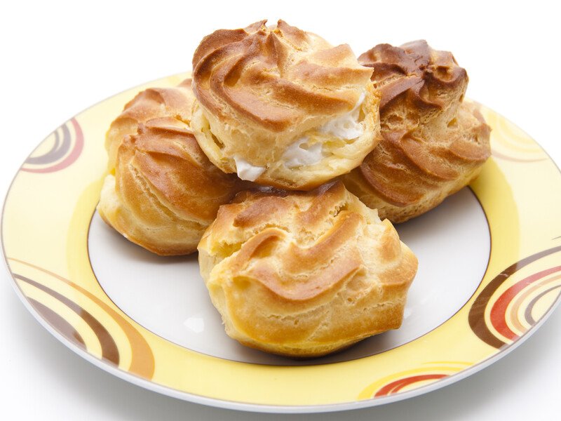 "Найголовніше – духовки в процесі випікання не відкриваємо". Рецепт заварних тістечок із заварним кремом