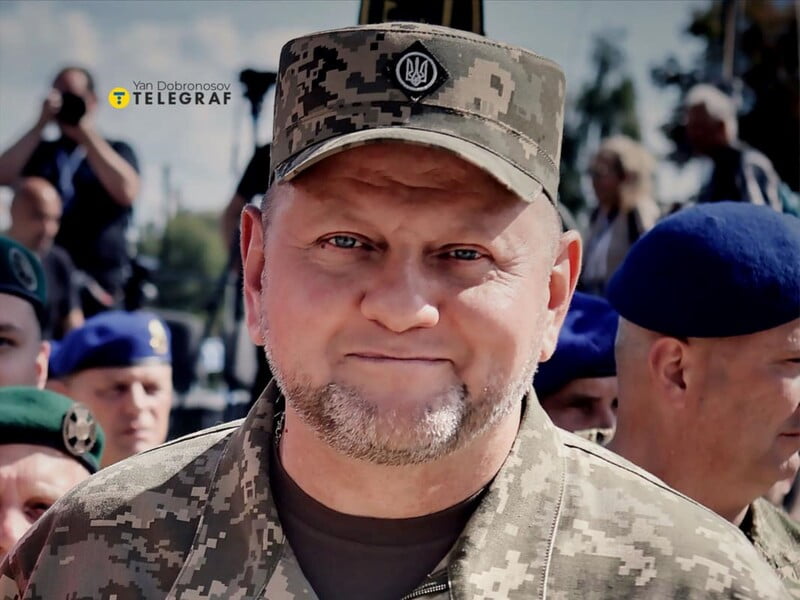 "Людина, яка пише українську історію". Автор фотопортретів Залужного висловився на його підтримку й опублікував нове фото головнокомандувача "Людина, яка пише українську історію". Автор фотопортретів Залужного висловився на його підтримку й опублікував нове фото головнокомандувача
