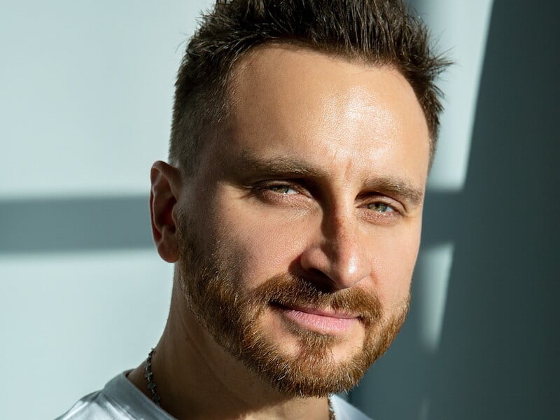 Лідер гурту СКАЙ, якого ексдружина звинуватила в аб'юзі, розповів, коли насправді вони розлучилися