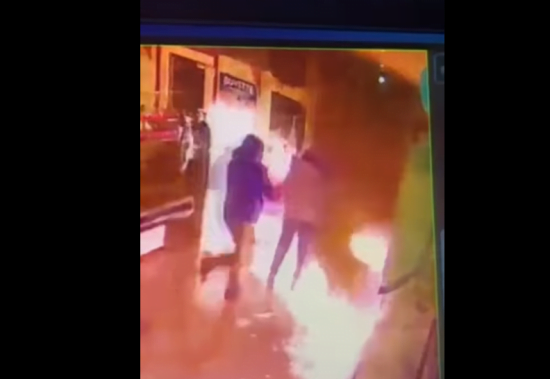 На Харківщині пияка облив 5-х підлітків бензином та підпалив (відео)