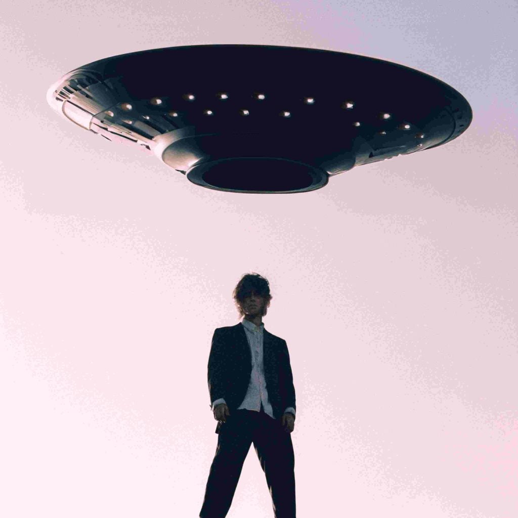 Контрастні почуття та пошук себе: TUMAZAR представив нову відеороботу Lose It All