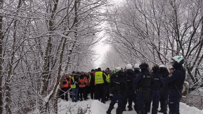 Блокування кордону: українські водії наразі не голодуватимуть, польські протестувальники частково пішли на поступки Блокування кордону: українські водії наразі не голодуватимуть, польські протестувальники частково пішли на поступки