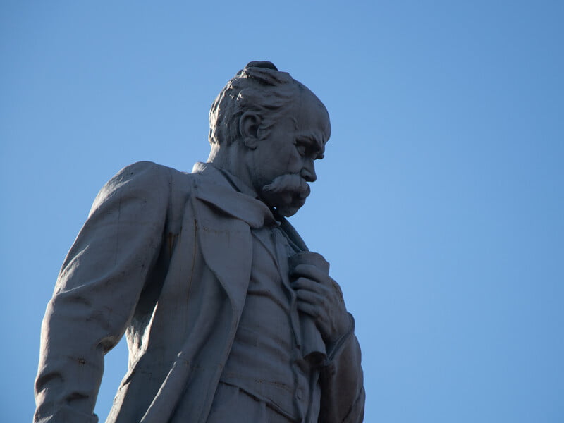 В Instagram з'явилася перша офіційна сторінка Тараса Шевченка. Віртуальний образ, створений за допомогою ШІ, точно відтворює зовнішність поета