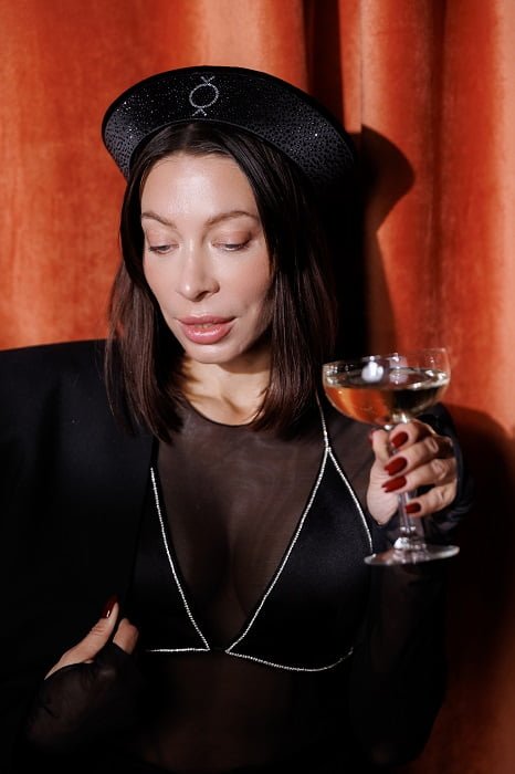 Black Champagne: новорічна капсула від Corsis та Eromin Store Black Champagne: новорічна капсула від Corsis та Eromin Store