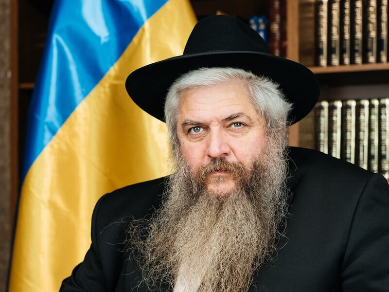 "Для підняття бойового духу в цей непростий час". Головний рабин України записав пісню "Мій Ізраїль, моя Україна" "Для підняття бойового духу в цей непростий час". Головний рабин України записав пісню "Мій Ізраїль, моя Україна"