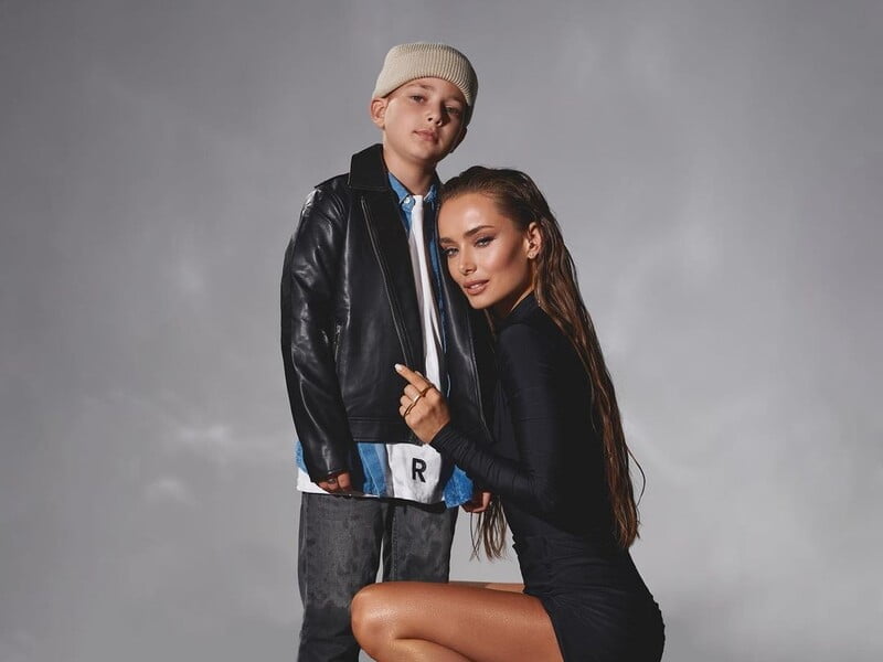 12-річний син Мішиної пофарбував волосся. Акторка відреагувала 12-річний син Мішиної пофарбував волосся. Акторка відреагувала