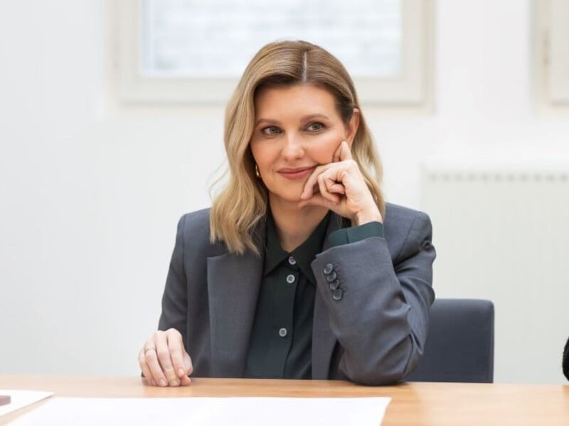 Зеленська про розмови із чоловіком: Авжеж, хочеться дізнатися, що завтра перемога. Якщо буде така новина, я дізнаюся про це з його звернення