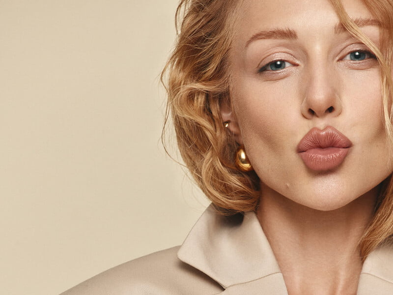 "Просто посмішка навзаєм". Тіна Кароль показала на фото різні емоції