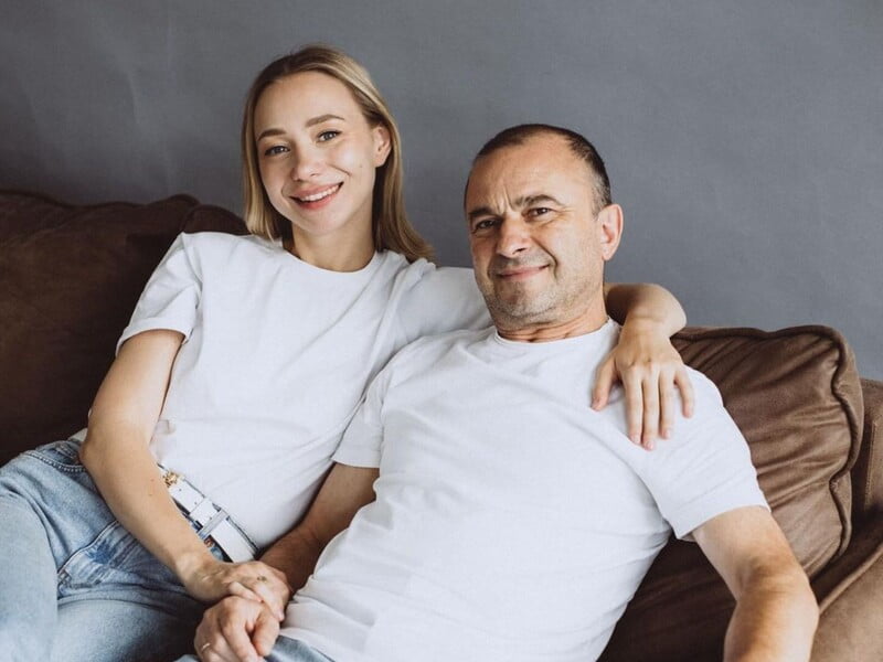 Дружина Павліка розповіла, як ставиться до того, що чоловік нижчий за неї на зріст Дружина Павліка розповіла, як ставиться до того, що чоловік нижчий за неї на зріст