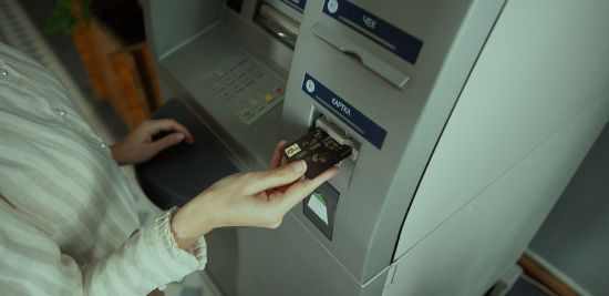 Збій "Київстару" вплинув на банківську систему: як працюють термінали і банкомати Збій "Київстару" вплинув на банківську систему: як працюють термінали і банкомати