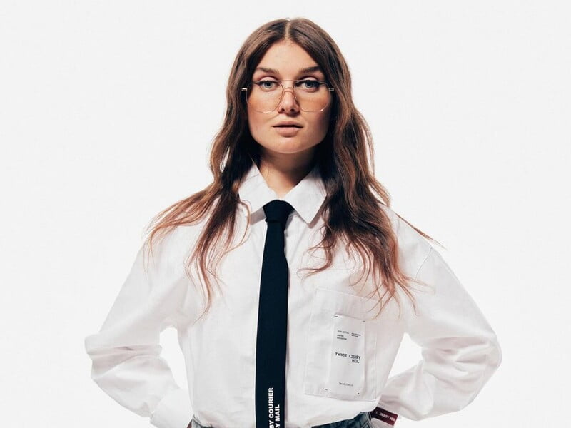 Краватка майже за 500 грн і джинси за 2 тис. грн. Jerry Heil випустила власну колекцію одягу. Фото Краватка майже за 500 грн і джинси за 2 тис. грн. Jerry Heil випустила власну колекцію одягу. Фото