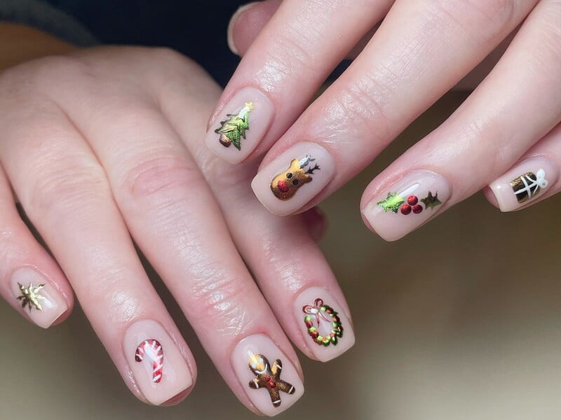 "Різдвяні любчики". Як намалювати на нігтях святковий декор "Різдвяні любчики". Як намалювати на нігтях святковий декор