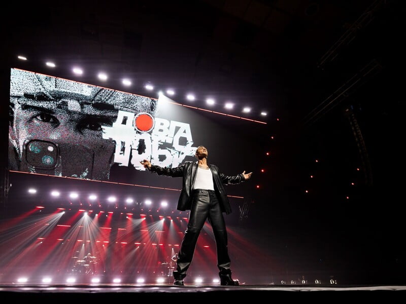 Макс Барських презентував саундтрек до документального фільму Бадоєва "Довга доба". Відео