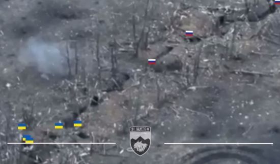 Українські бійці показали, як заходять на позиції росіян (відео)