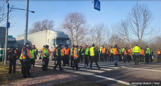 "Набридло": у Польщі українські водії перекрили кілька трас - якою була реакція поліції
