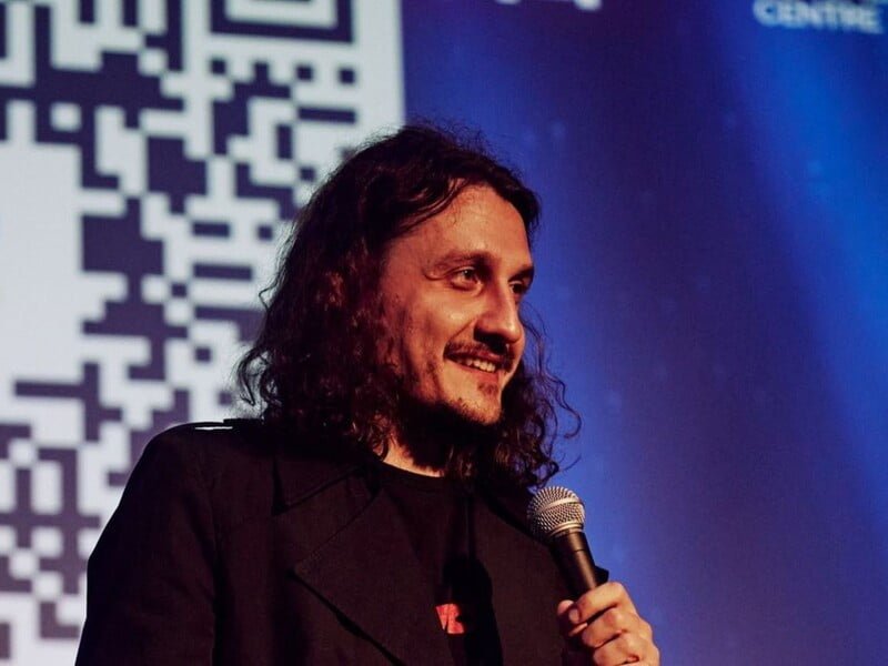 "Якщо до вподоби, коли горить русня, скидай гривні". Ницо Потворно записав кліп на підтримку безстрокового збору на 140 млн дронів FPV. Відео