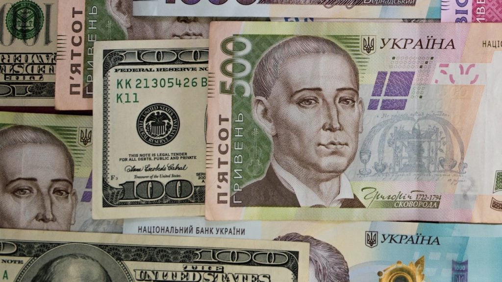 Місяць пройдемо спокійно: яким буде курс долара у грудні Місяць пройдемо спокійно: яким буде курс долара у грудні