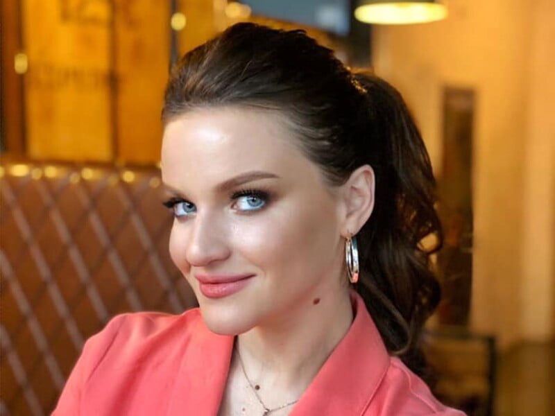 "Якщо це інтерв'ю вийде, то розпадеться її шлюб і зруйнується кар'єра". Українська ведуча розповіла про одкровення "дуже відомої особистості"