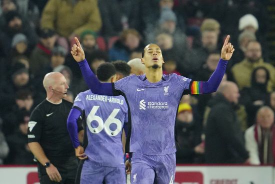 АПЛ: Забарний допоміг "Борнмуту" перемогти, "Брентфорд" з Ярмолюком програв, успіх "Ліверпуля"