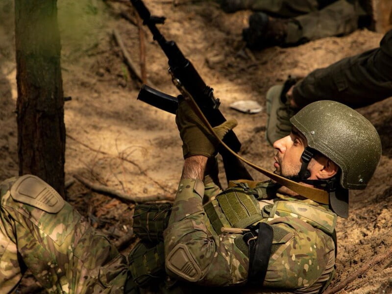 Козловський про свою мобілізацію: Ще тиждень тому я їв у прекрасних ресторанах, а тут живеш у наметі, їж усяку хрінь собачу. Незвично було Козловський про свою мобілізацію: Ще тиждень тому я їв у прекрасних ресторанах, а тут живеш у наметі, їж усяку хрінь собачу. Незвично було