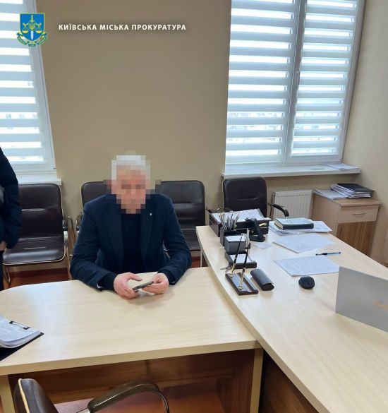 Студенти просили, щоб не відраховував, а він вимагав гроші: в Києві проректор вишу погорів на хабарі