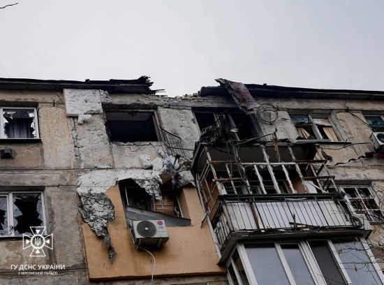 Окупанти з артилерії обстріляли приватне підприємство в Херсоні (відео)