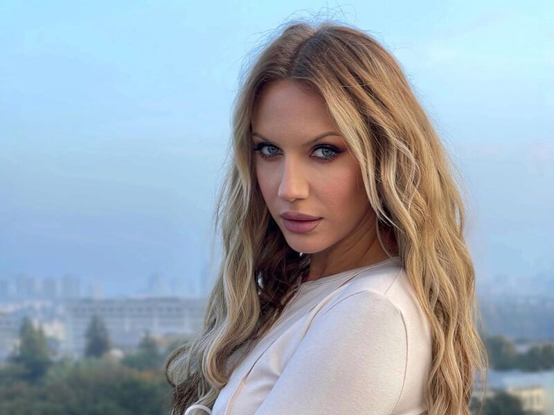 "Нереальний кайф". Нікітюк стала босоніж на цвяхи