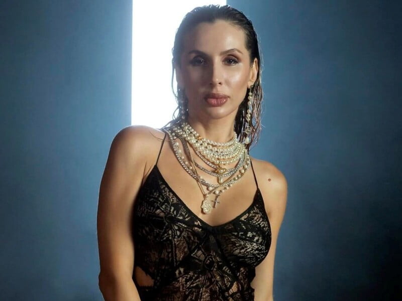 "Не українська співачка, а виконавиця українського походження". У мережі відреагували на інтерв'ю артистки Loboda російським журналістам