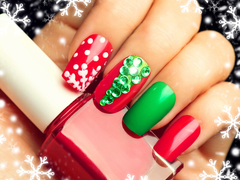 Як намалювати новорічну ялинку на нігтях. Три прості варіанти