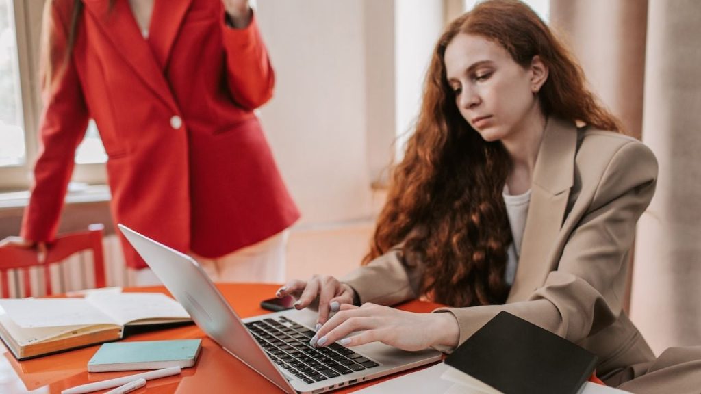 У Польщі повідомили про найбільш затребувані професії у 2024 році: хто в переліку