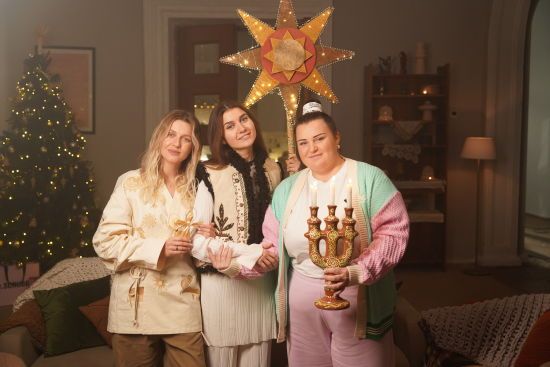 alyona alyona, KOLA та Jerry Heil розчулили фанів спільним різдвяним треком