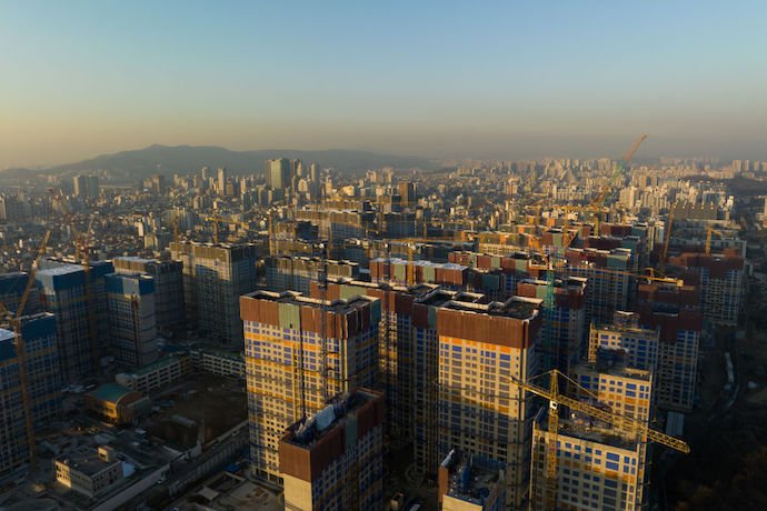 Проблеми ринку нерухомості, що торкнулась Китаю, вдаряють по іншим азійським країнам Проблеми ринку нерухомості, що торкнулась Китаю, вдаряють по іншим азійським країнам