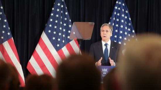 "Подальша допомога є життєво важливою": Блінкен пояснив, чому РФ треба зупинити в Україні