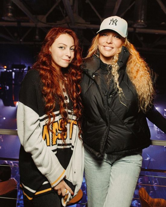 Оля Полякова показала рок-гурт своєї старшої доньки та приголомшила її новим псевдонімом