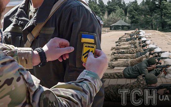 "Людина повинна хотіти служити": військовий розповів, як потрапити до "Азову" та кого шукають