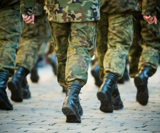 Безугла запропонувала скасувати строкову службу: який вік для мобілізації у законопроєкті