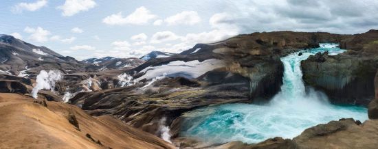 Названо топ-10 найбільш "незіпсованих" туристами країн світу