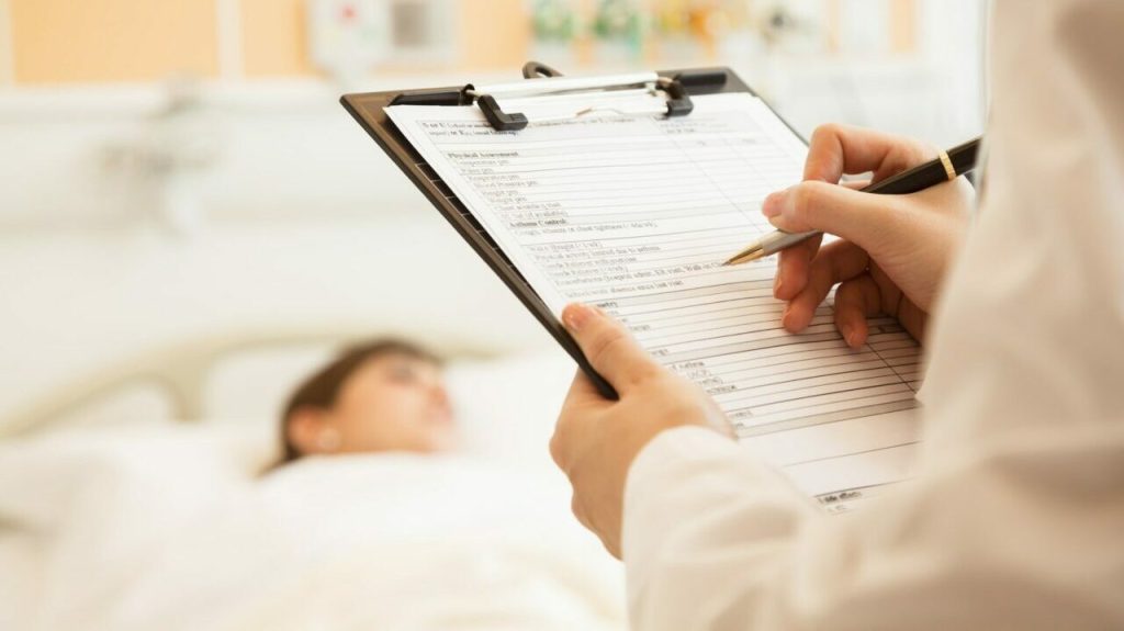 Вважали пухлиною, а виявилось – паразит: на Рівненщині лікарі витягнули з-під шкіри пацієнта гельмінта Вважали пухлиною, а виявилось – паразит: на Рівненщині лікарі витягнули з-під шкіри пацієнта гельмінта