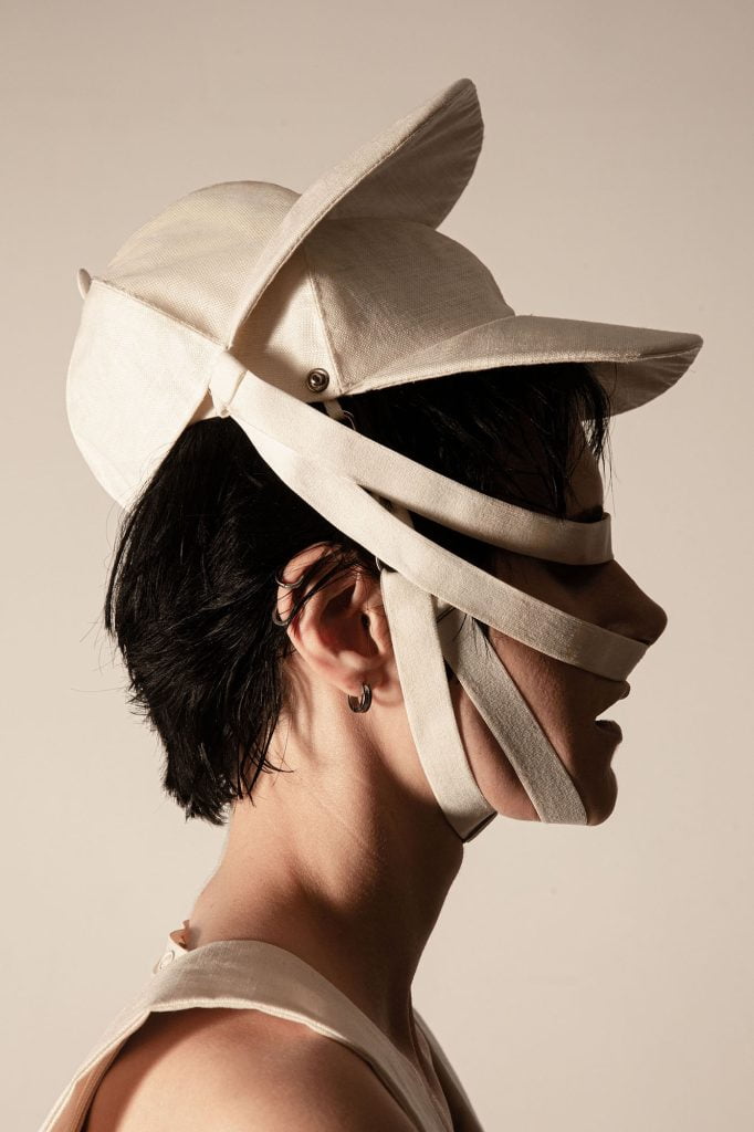 Глибоко символічна колекція SS24 бренду DZHUS