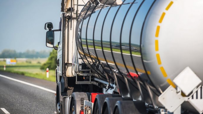 Кабмін змінив термін дії свідоцтв про допуск до перевезення небезпечних вантажів Кабмін змінив термін дії свідоцтв про допуск до перевезення небезпечних вантажів