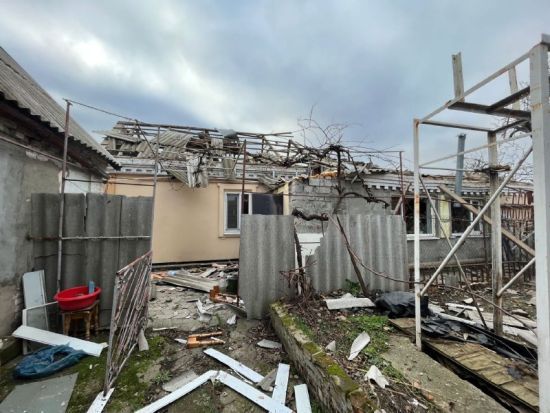 На Нікопольщині окупанти зруйнували гімназію та житлові будинки: фото