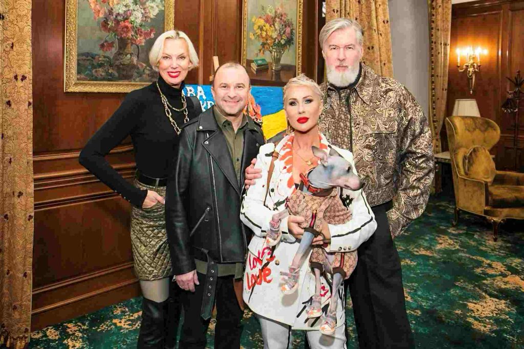 ART Corner: вiдкриття виставки відомої художниці Ірини Третьяк та  прем'єра кліпу Віктора Павлика 