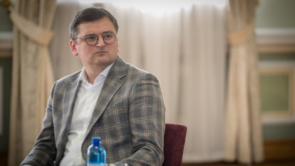 Ми не вийдемо без рішення: Кулеба розповів, як відбувалось голосування на Єврораді Ми не вийдемо без рішення: Кулеба розповів, як відбувалось голосування на Єврораді