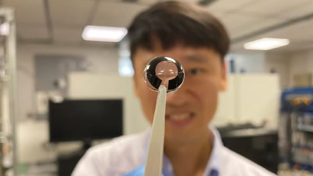 Зменшує агресію більш, ніж на 40% – вчені вияснили вплив сліз на емоції