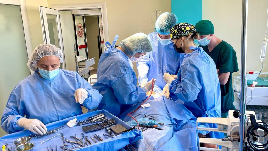 У Львові вперше застосували відеокапсулу для встановлення джерела внутрішніх кровотеч у дитини