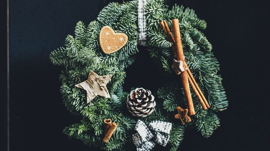 Чому перенесли свята в Україні: яка різниця між старим і новим календарями