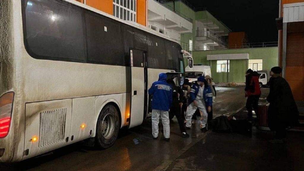 У Херсоні після нічного обстрілу не змогли вивести на маршрути тролейбуси У Херсоні після нічного обстрілу не змогли вивести на маршрути тролейбуси