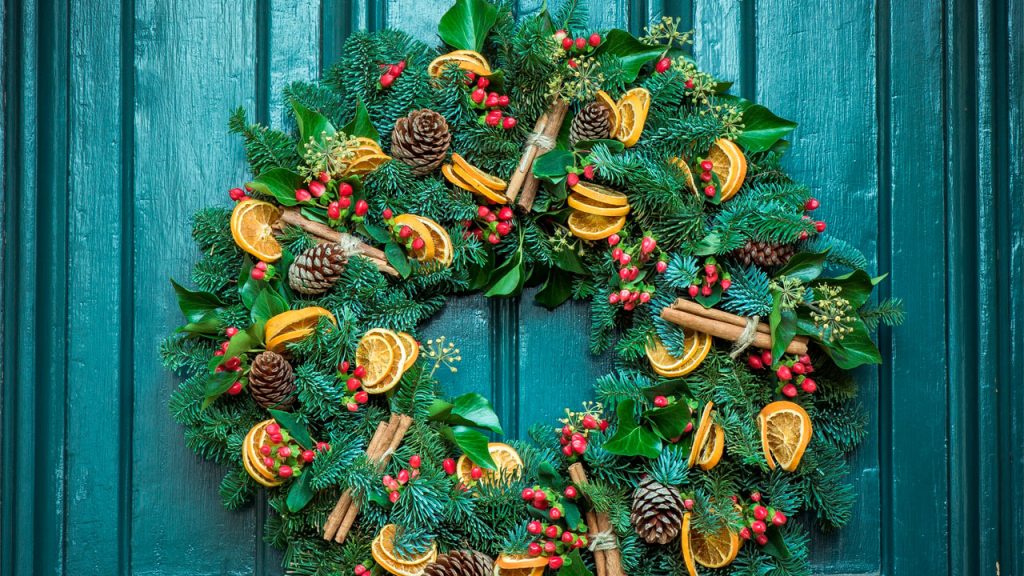 Замість ялинки: три ідеї, як зробити зимовий букет Замість ялинки: три ідеї, як зробити зимовий букет