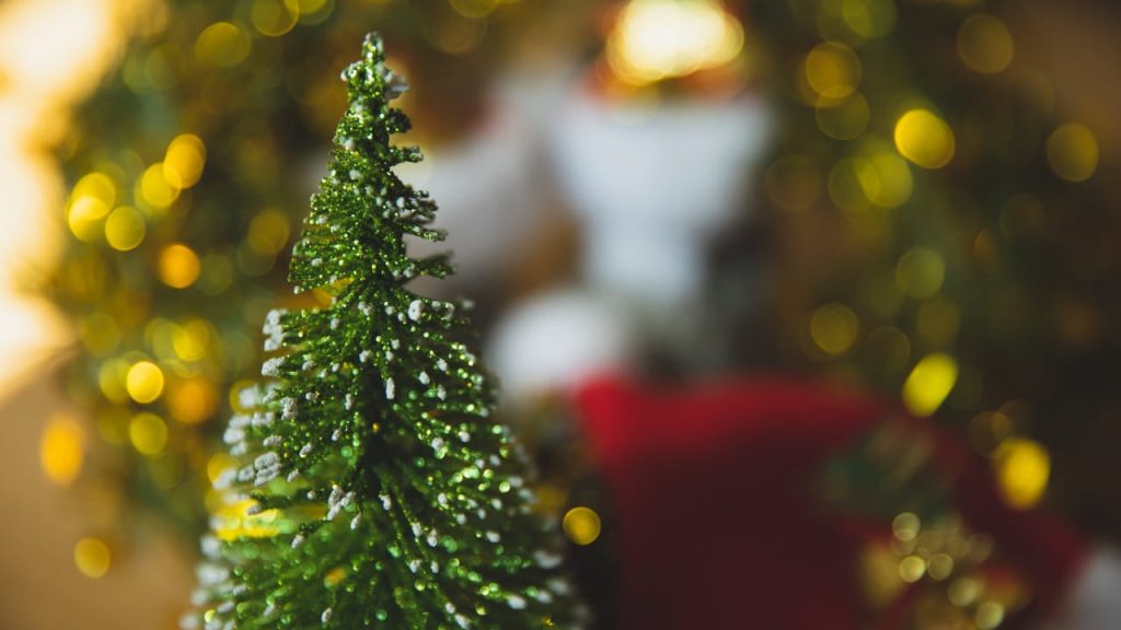 Новорічна іграшка за донат на ЗСУ: на Софіївській площі встановлять фотозону Новорічна іграшка за донат на ЗСУ: на Софіївській площі встановлять фотозону